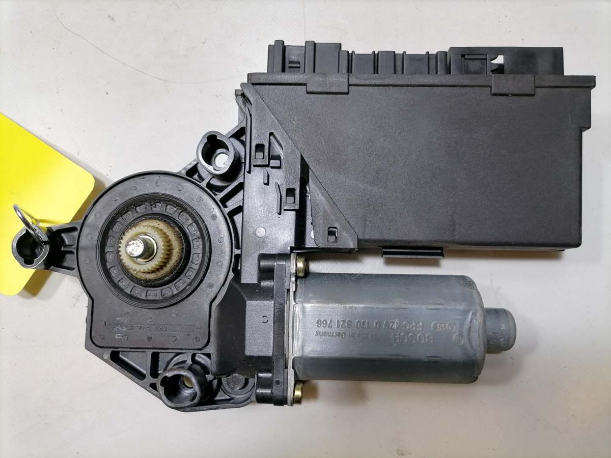 Audi A4 8E original Fensterhebermotor hinten rechts Bj.2002